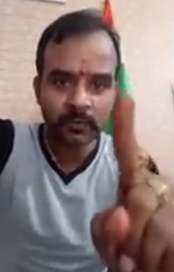 Nivedan hai koi hasega nahi Blank Meme Template