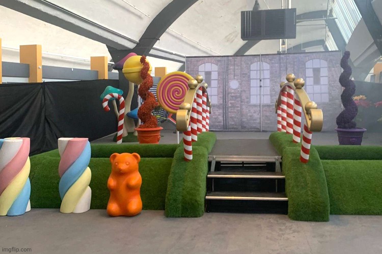 Willy Wonka Experience | image tagged in willy wonka experience | made w/ Imgflip meme maker
