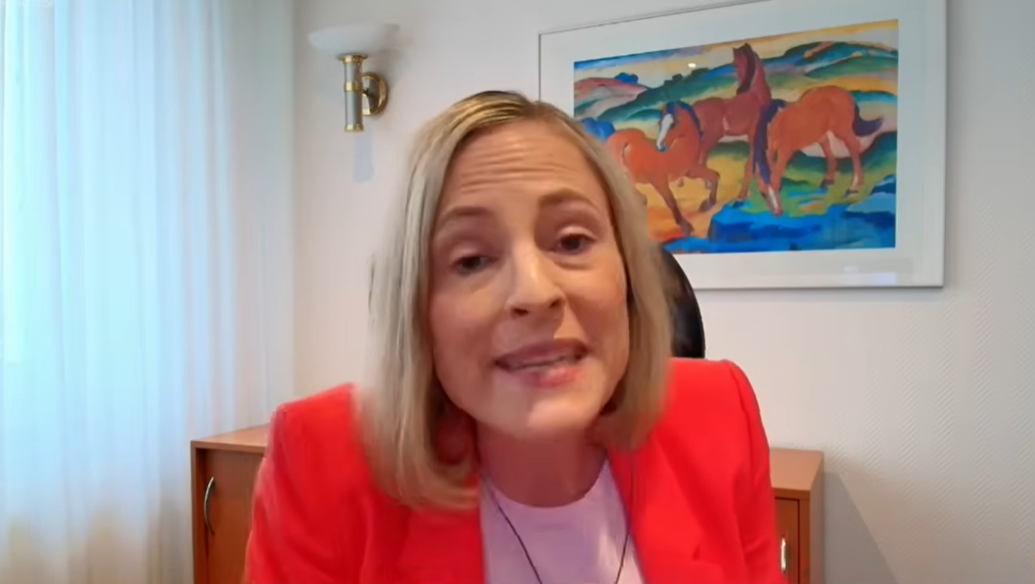 rich woman tries to explaining herself Blank Meme Template