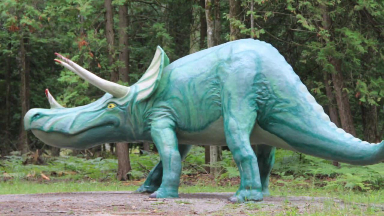 Longmouthratops Blank Meme Template