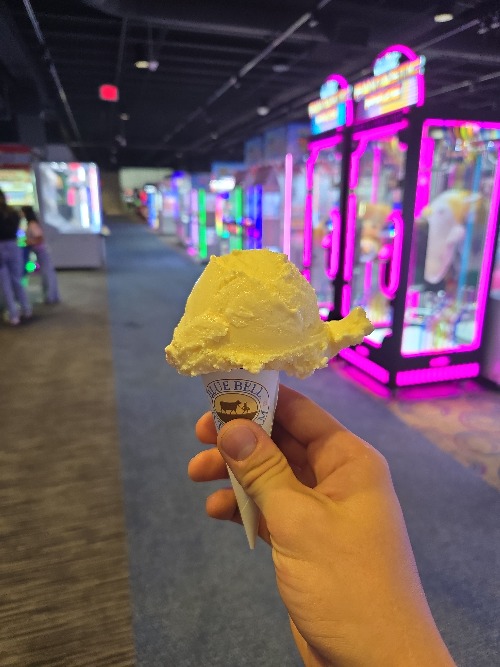 I thought this was cool | image tagged in photos,ice cream,arcade | made w/ Imgflip meme maker