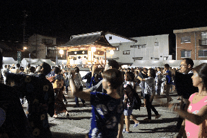 Gujo-Odori | image tagged in gifs | made w/ Imgflip images-to-gif maker