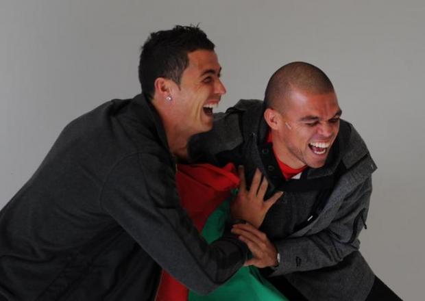 Pepe e Ronaldo Laugh Blank Meme Template