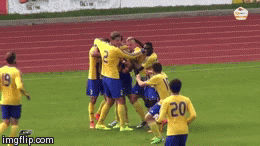 Latvian soccer team celebrates goal with 'team photo' (Video/GIF)