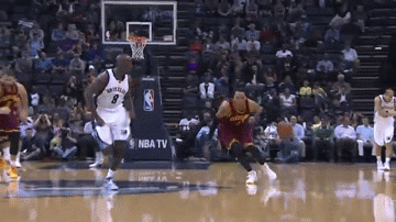 Kyrie Irving dishes between the legs to Kevin Love (Video)