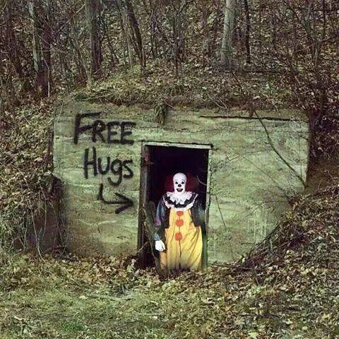 High Quality Hugging Pennywise Blank Meme Template