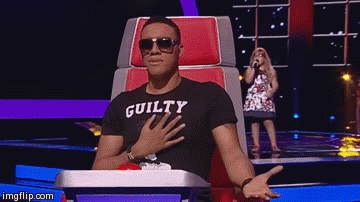 ISTO Ã‰ QUE Ã‰ FADO! | image tagged in gifs | made w/ Imgflip video-to-gif maker