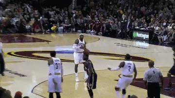 LeBron James dishes no-look pass to Kyrie Irving