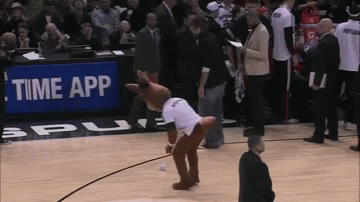 Robin Lopez fights Spurs mascot, knocks his eyes out (Video)