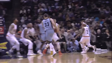 Marc Gasol scores with acrobatic reverse layup vs Suns (Video / GIF) 