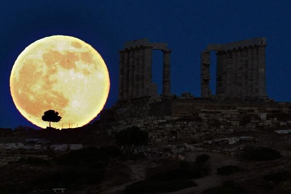 High Quality super moon athens Blank Meme Template
