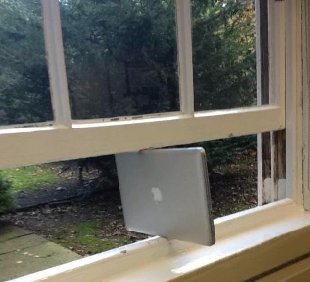 High Quality Windows Mac Blank Meme Template