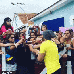 Not easy with fans | image tagged in gifs,fan,funny | made w/ Imgflip video-to-gif maker