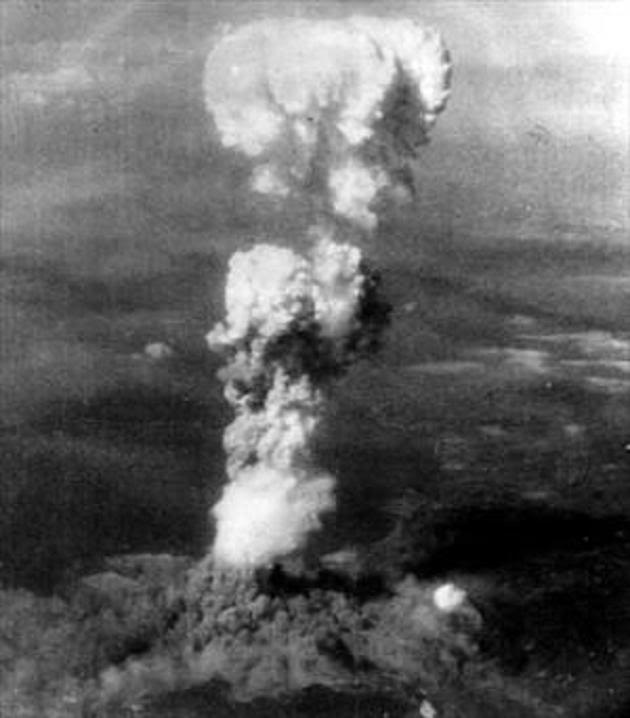 hiroshima bomb cloud bomba atomica Blank Meme Template