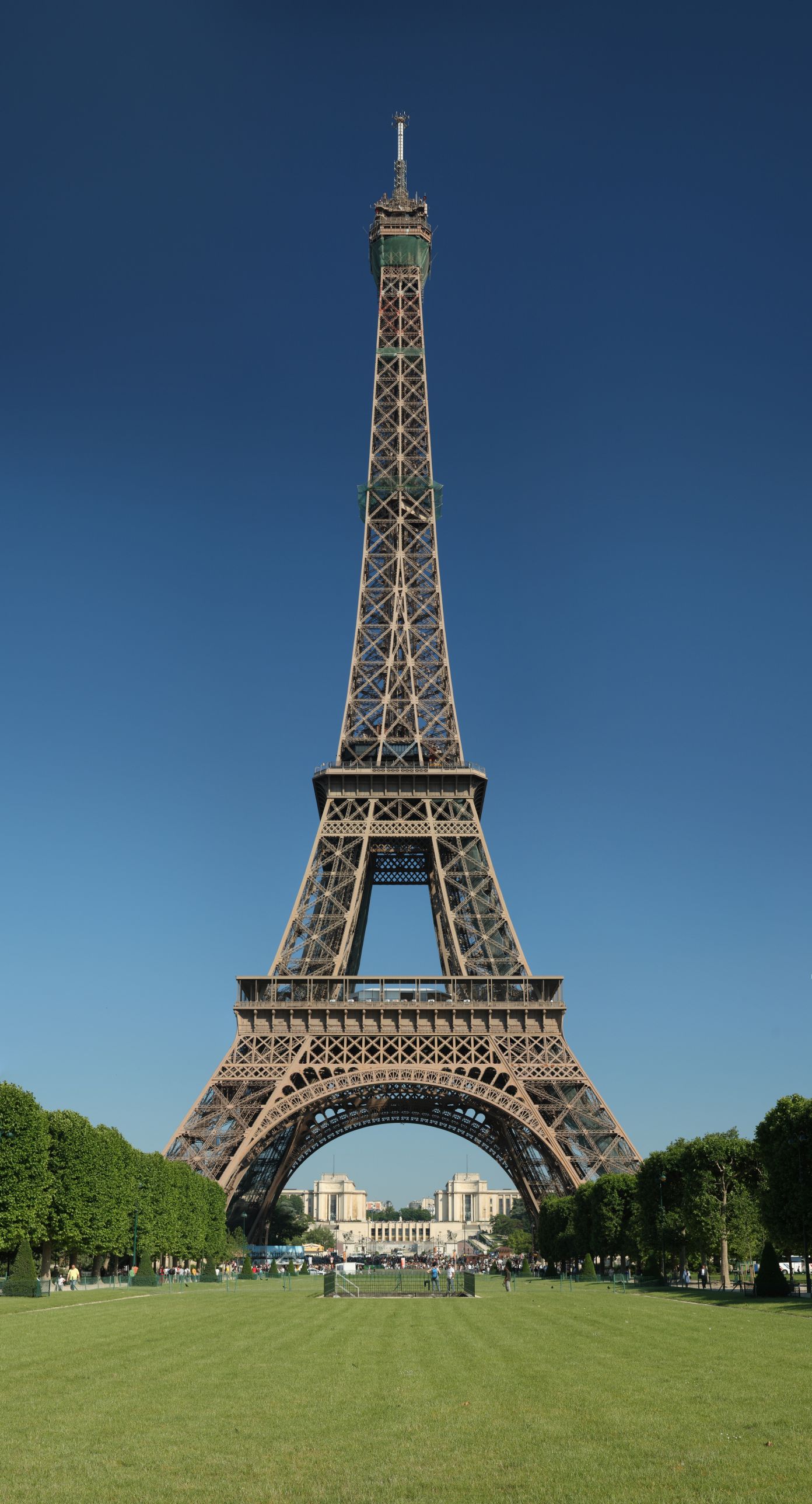 High Quality eiffel tower Blank Meme Template