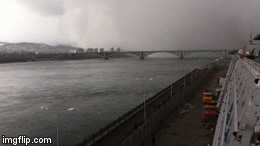 Esta Tormenta En Rusia Se Salió De Control, Mira Fijamente Este Puente.