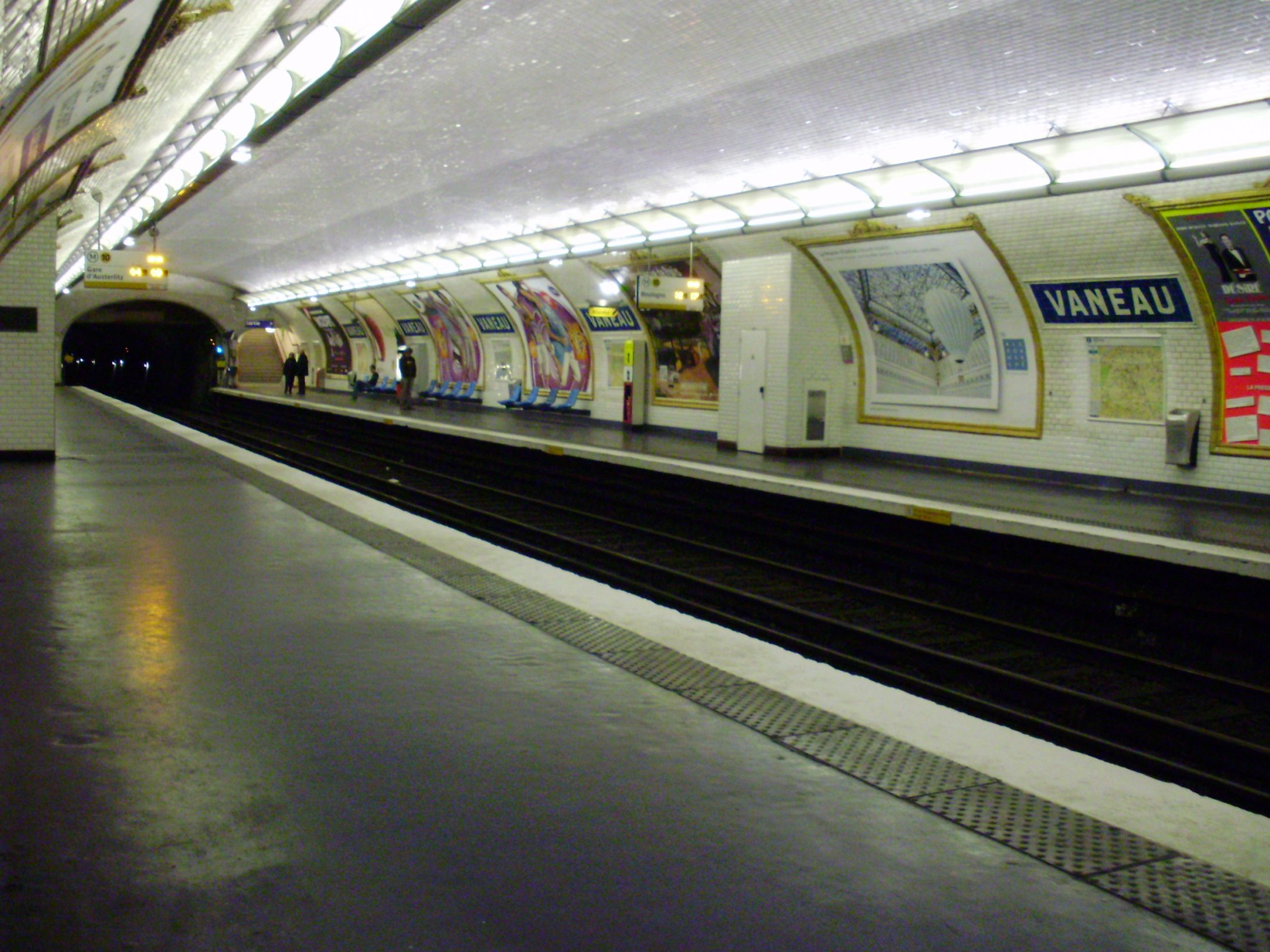 Subway platform Blank Template - Imgflip