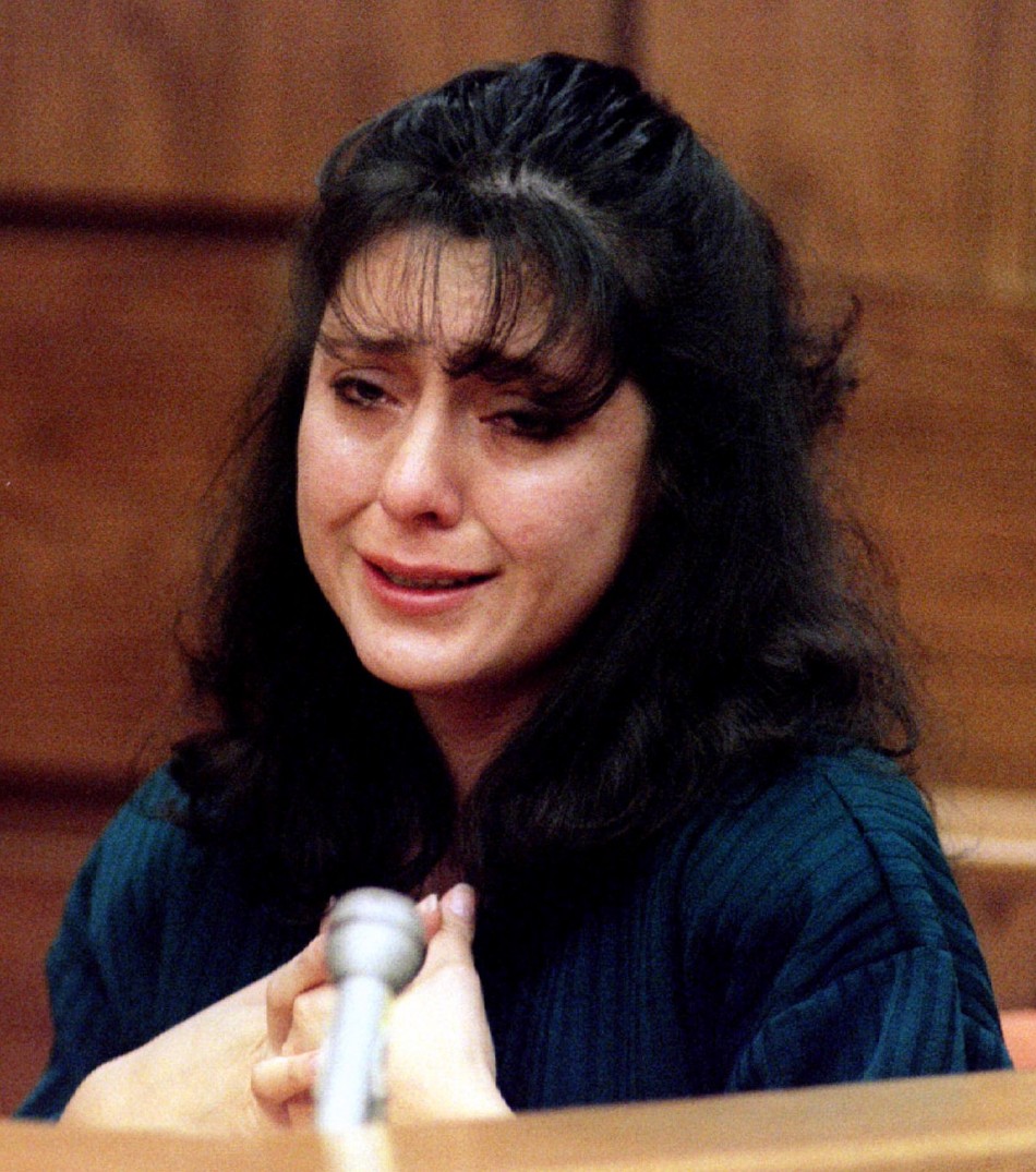 lorena-bobbitt Blank Meme Template